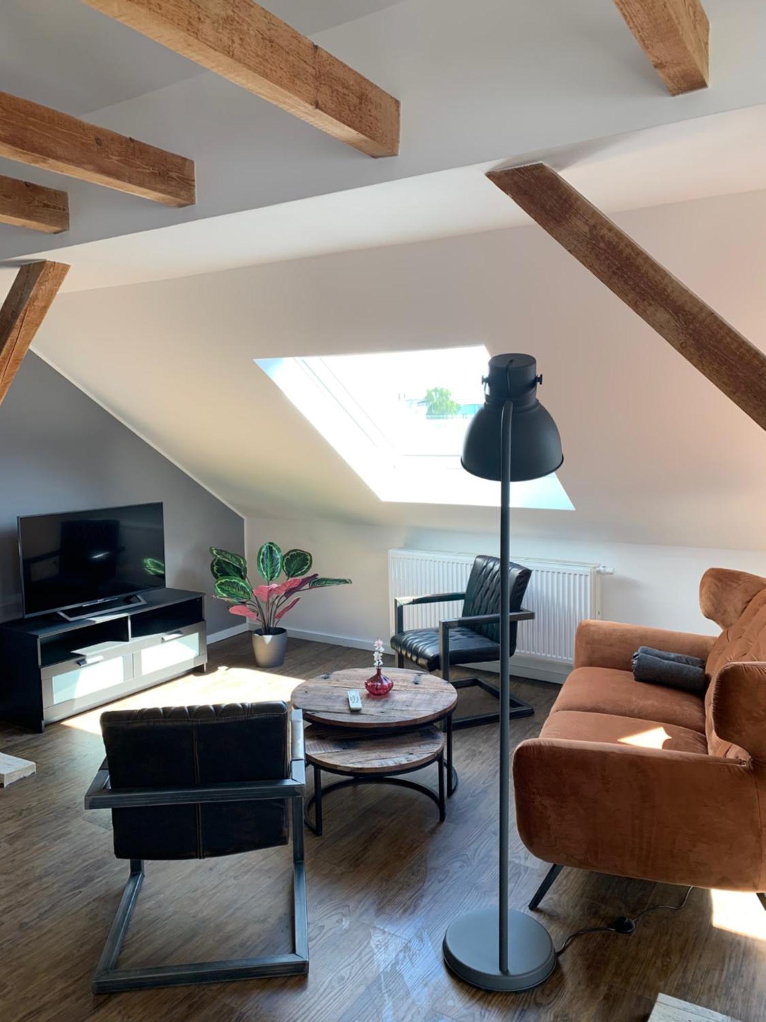 Lujzi Apartment *